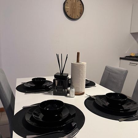 Appartement De Luxe Entierement Renove - Proche Aeroport De Bruxelles, Quartier Chic Екстериор снимка